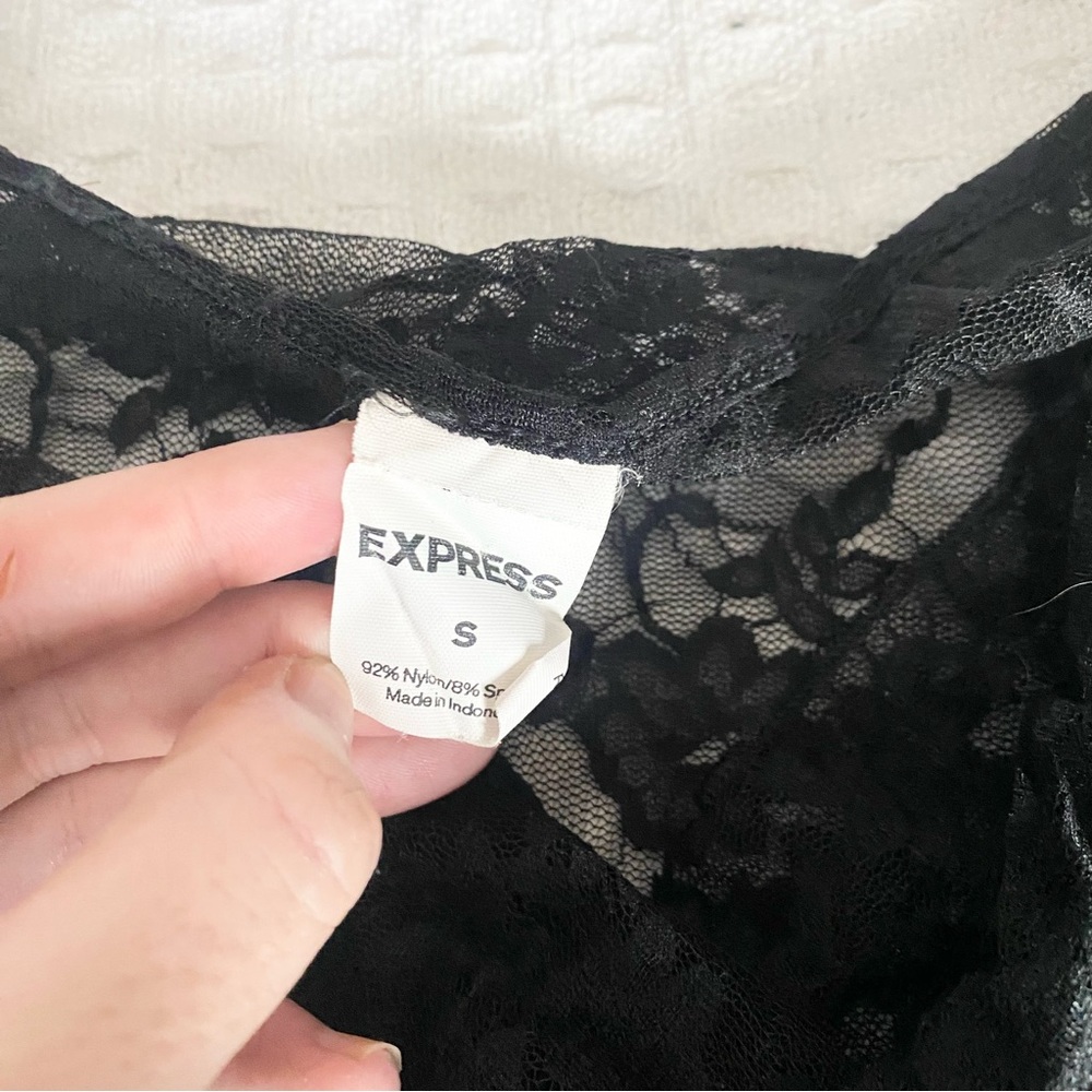 Express Elegant Black Floral Lace Blouse - Picture 2 of 4